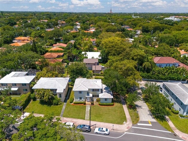 Building Photo - 3500 Ponce de Leon Blvd