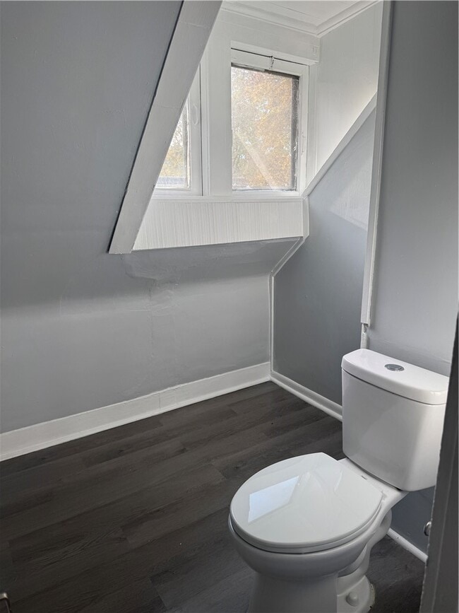 Building Photo - 686 Seward St