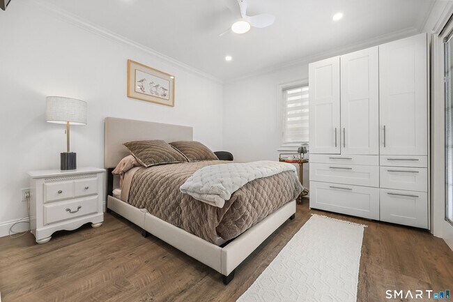 Building Photo - 167 North Ave