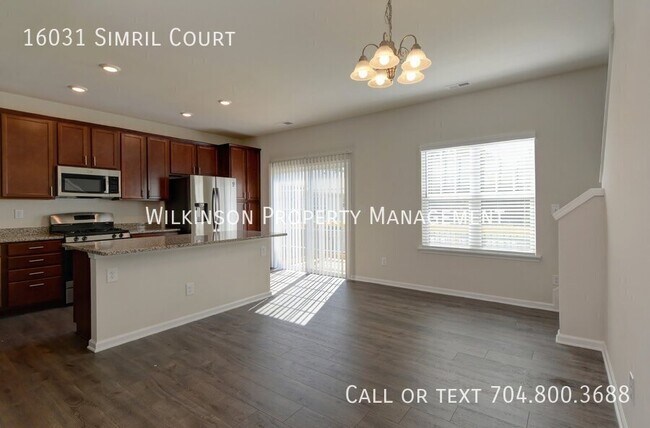 Building Photo - 16031 Simril Ct