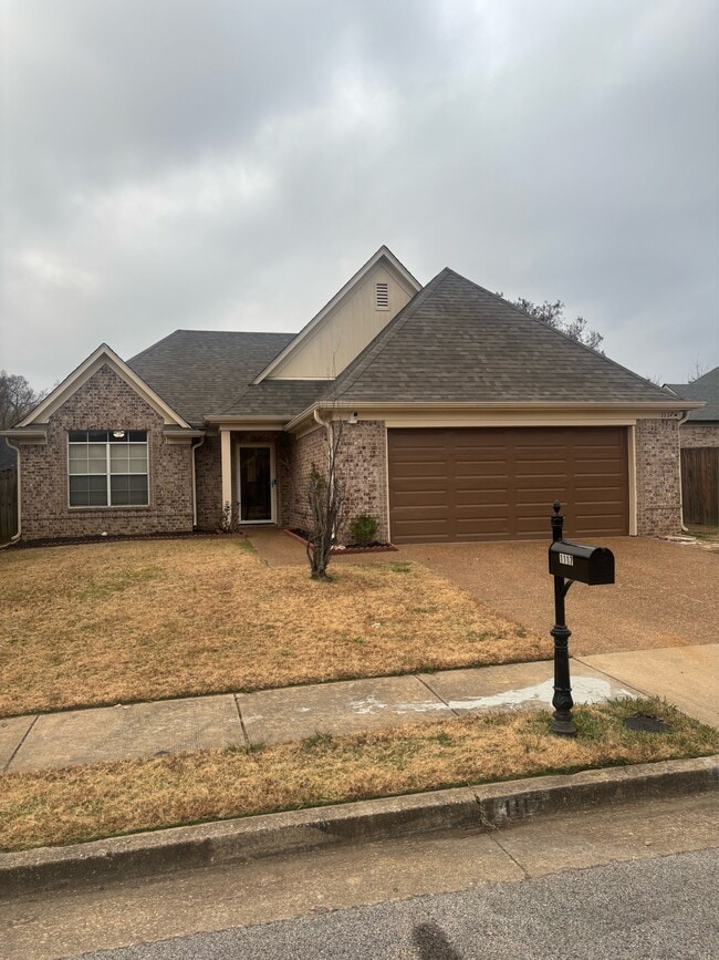 Building Photo - 1117 E Cortona Cir