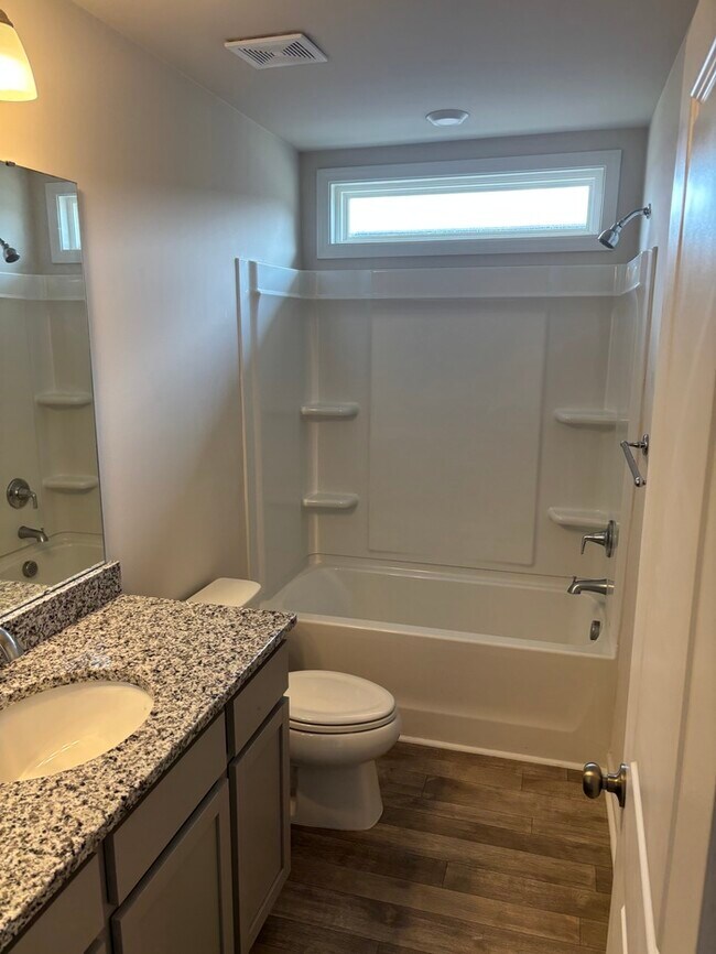 Building Photo - 28 Harvest Moon Dr