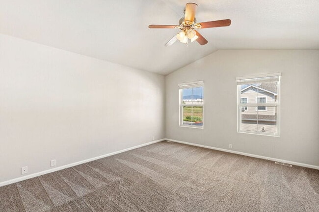 Building Photo - Granite Kitchen, Central AC, Oversized Gar...