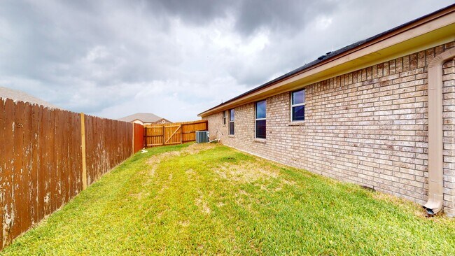 Building Photo - Unique opportunity to rent till June 30, 2...