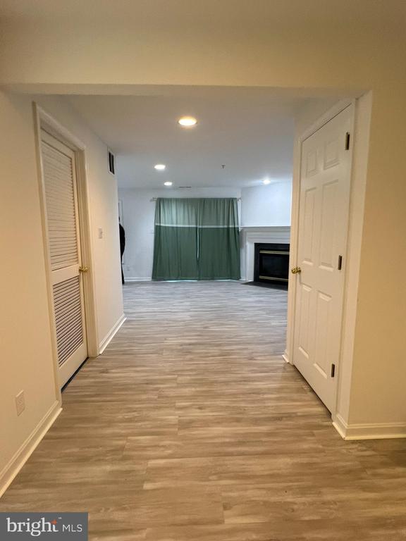 Building Photo - 7300 Rocky Creek Dr