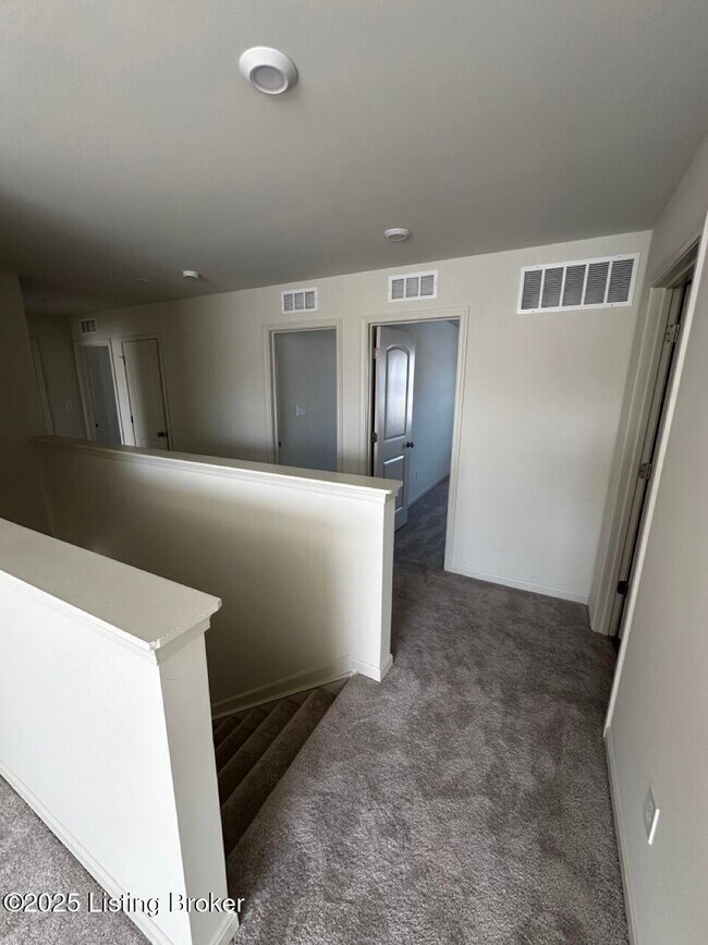 Building Photo - 7628 Fair Ln