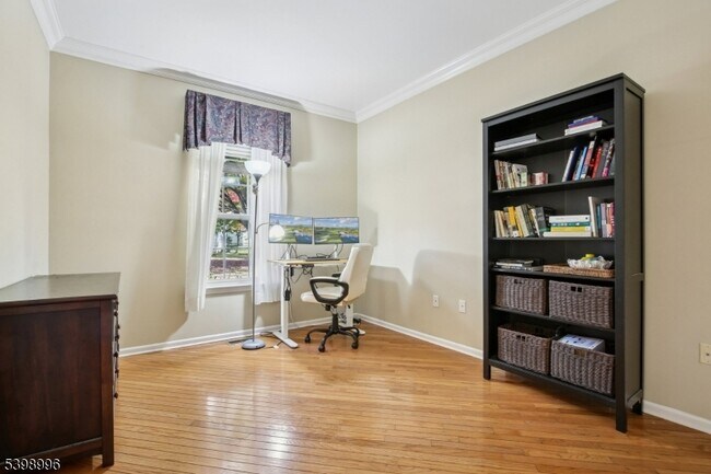 Building Photo - 12 Hansom Rd