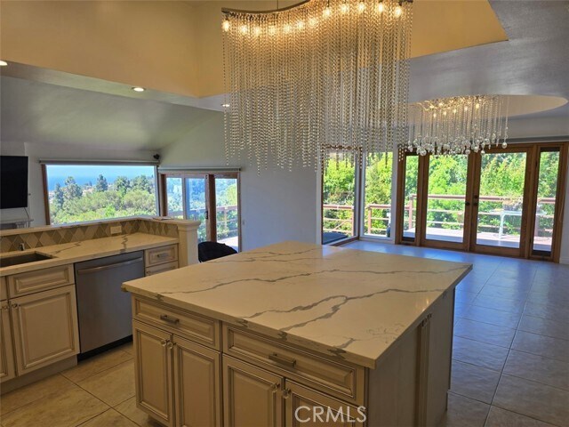 Building Photo - 6759 Alta Vista Dr