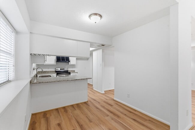 Building Photo - 11631 Inga Ln