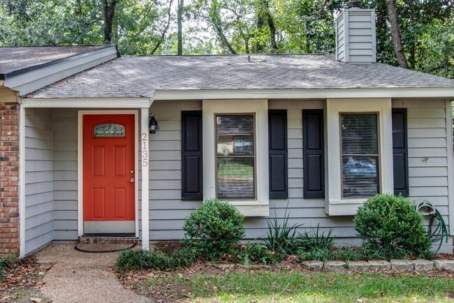 Building Photo - 2135 Victory Garden Ln