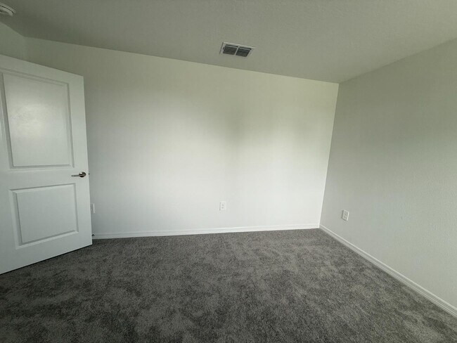 Building Photo - 3605 Great Pk Ct