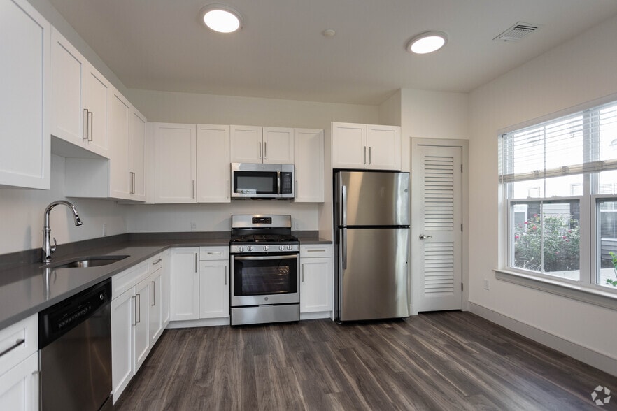 2R,2BA - 1139SF - KItchen - Westbrook Green