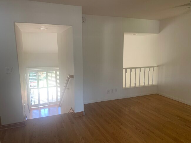 Building Photo - 27 Lafayette Ct