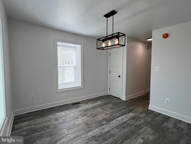 Building Photo - 8358 Woodville Rd