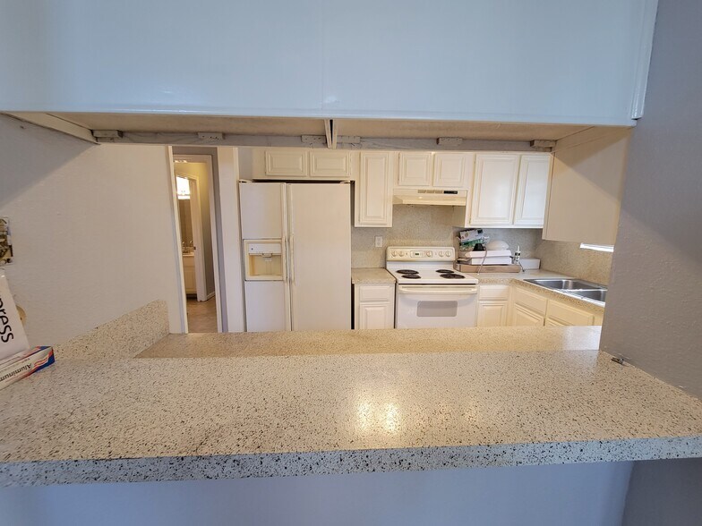 Kitchen - 12247 W Village Dr