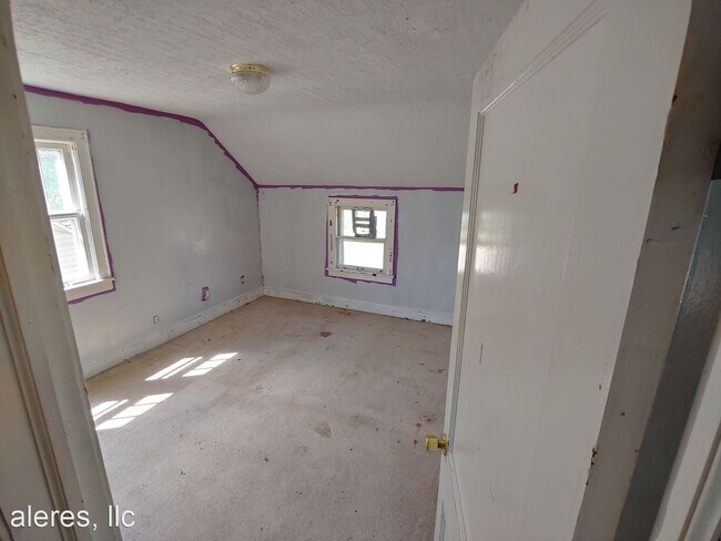 Building Photo - 3 br, 2 bath House - 711 10th Avenue SW