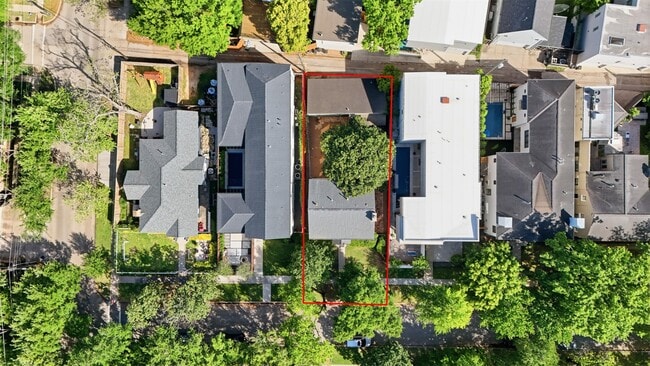 Building Photo - 2132 Tangley St