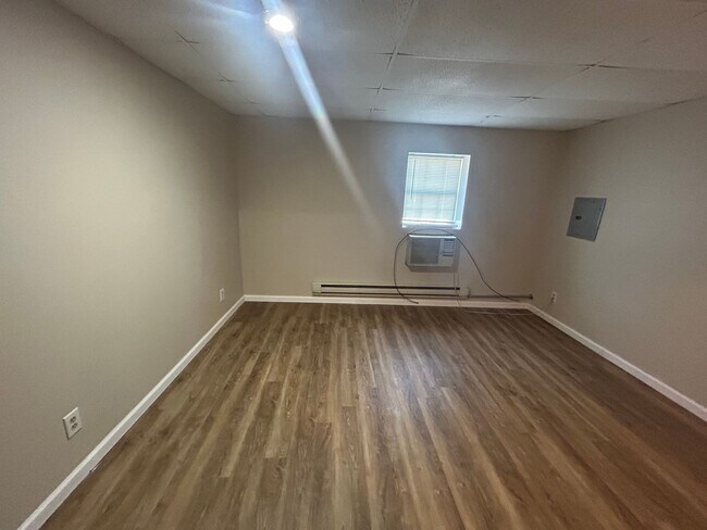 Building Photo - All utilities are included: 1-bedroom apar...