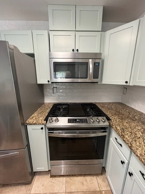 Building Photo - 405 Stoney Point Way