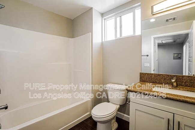 Building Photo - 11740 Vanowen St