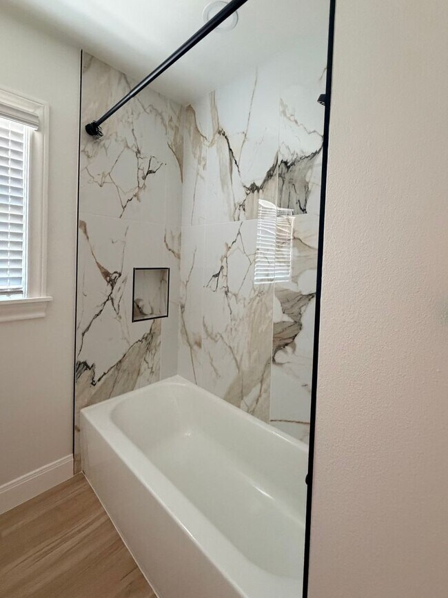 Building Photo - Beautiful Newly Remodeled Home