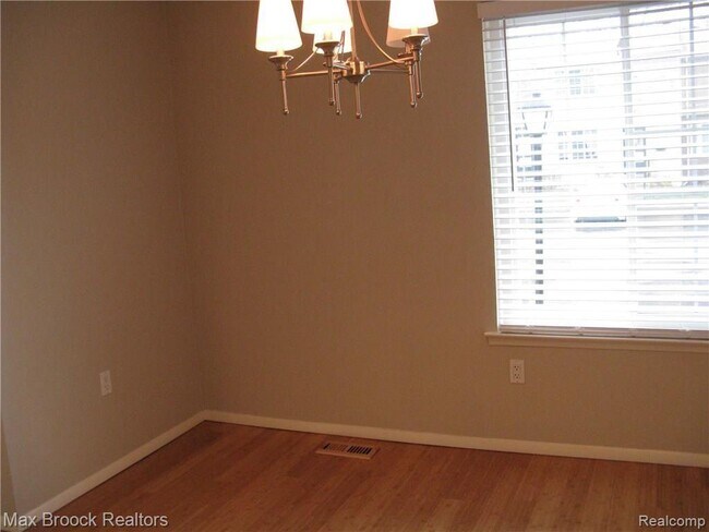 Building Photo - 1859 Wickham St