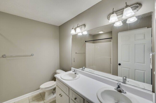 Building Photo - 1054 Grove Landing Ln