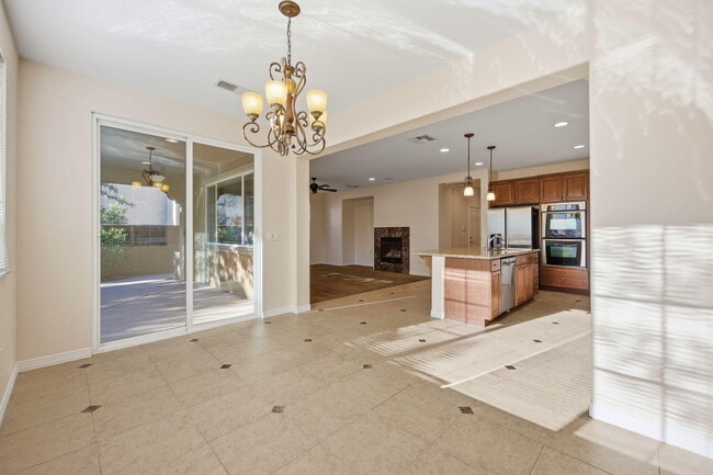 Building Photo - 35495 Domani Dr
