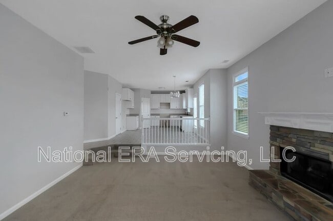 Building Photo - 50 Trinity Ln