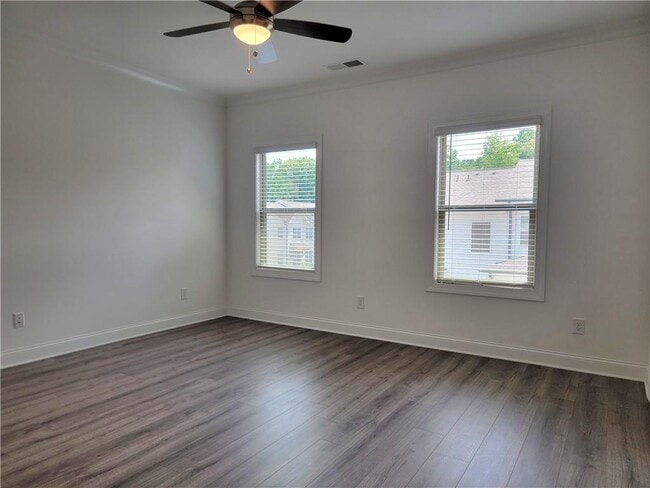 Building Photo - 3691 Ample Ave