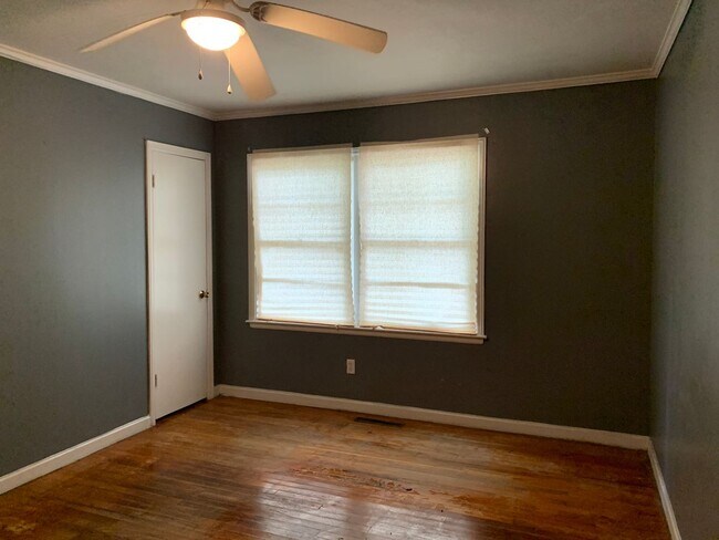 Building Photo - 307 Rosedale Pl