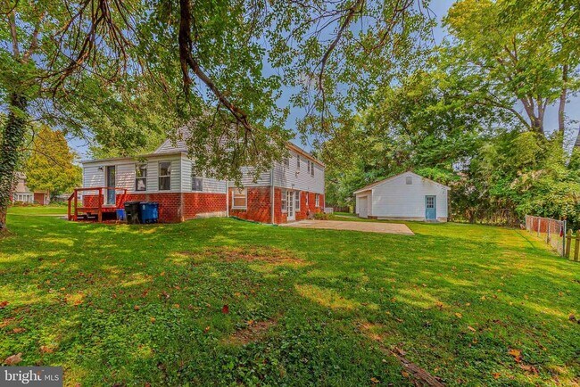 Building Photo - 9703 Stoneham Terrace