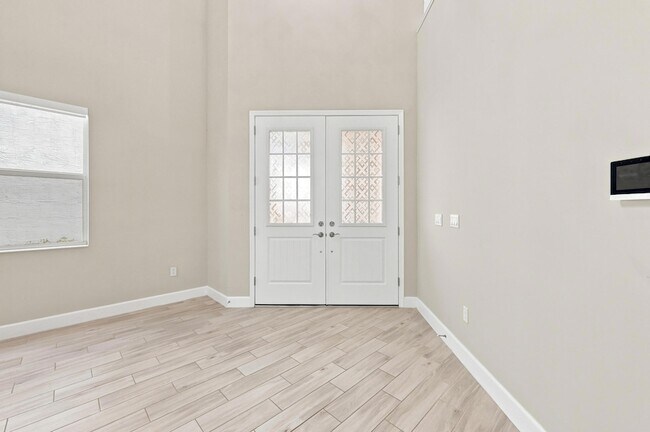 Building Photo - 5608 Macoon Wy