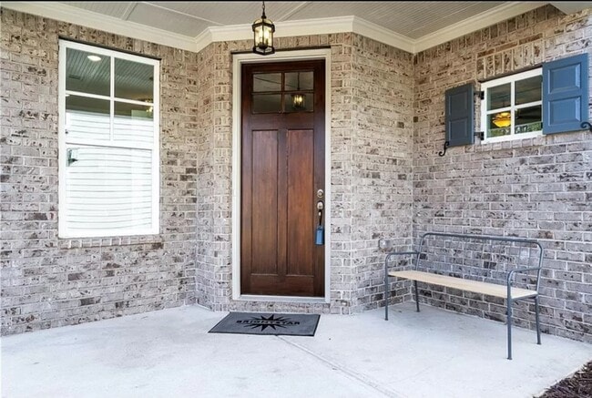 Building Photo - 973 Rittenhouse Way SE