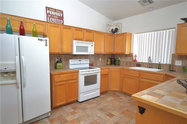 Building Photo - 3744 Rawhide Dr