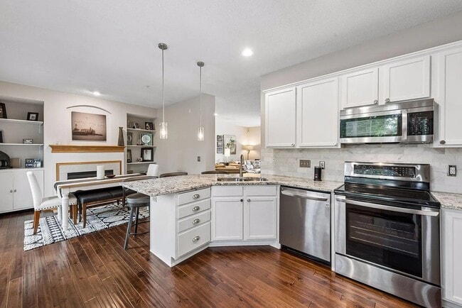 Building Photo - 787 Fairfield Cir