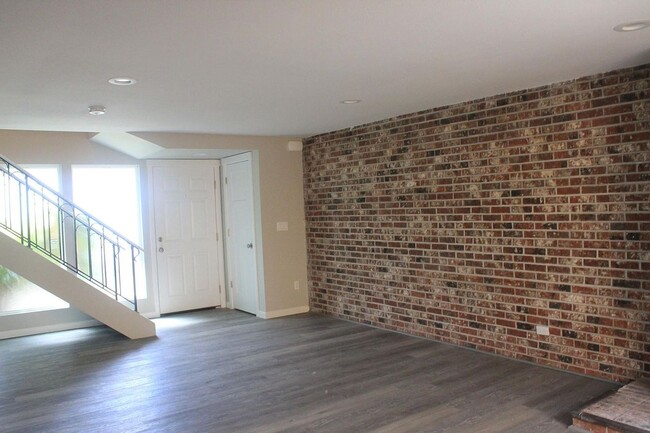 Primary Photo - Updated 2BD 1.5BA townhouse in Heart of Be...