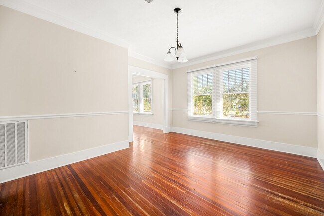 Building Photo - 2301 Hill St