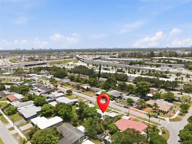 Building Photo - 875 NW 168th Dr