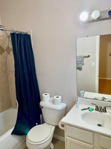Building Photo - 4008 Tierra Venado Dr