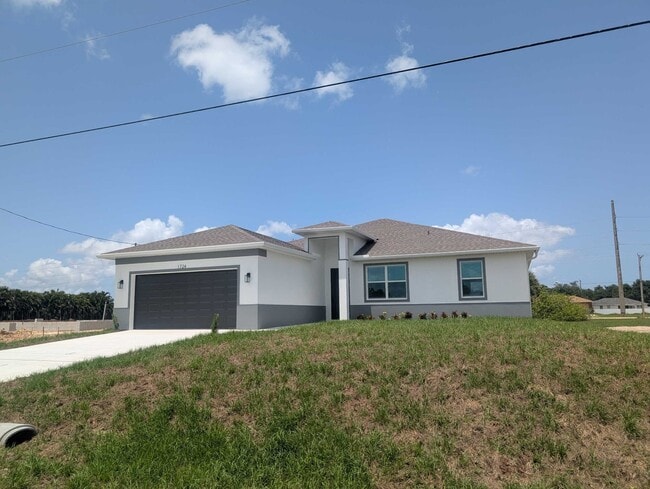 Building Photo - 1724 NW 24th Ave
