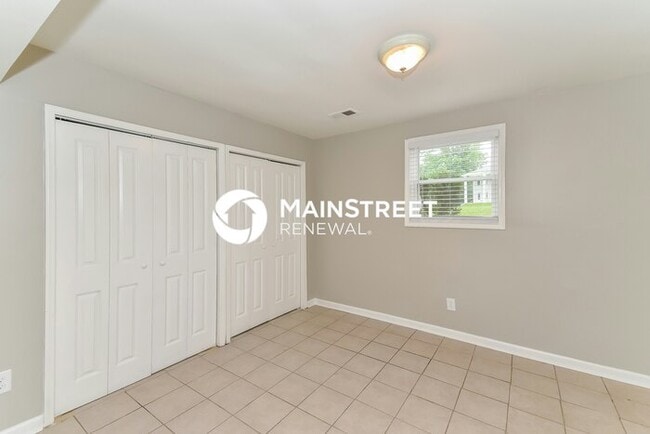 Building Photo - 5 Bedroom Pet-Friendly Home in Atlanta, GA with Main Street Renewal