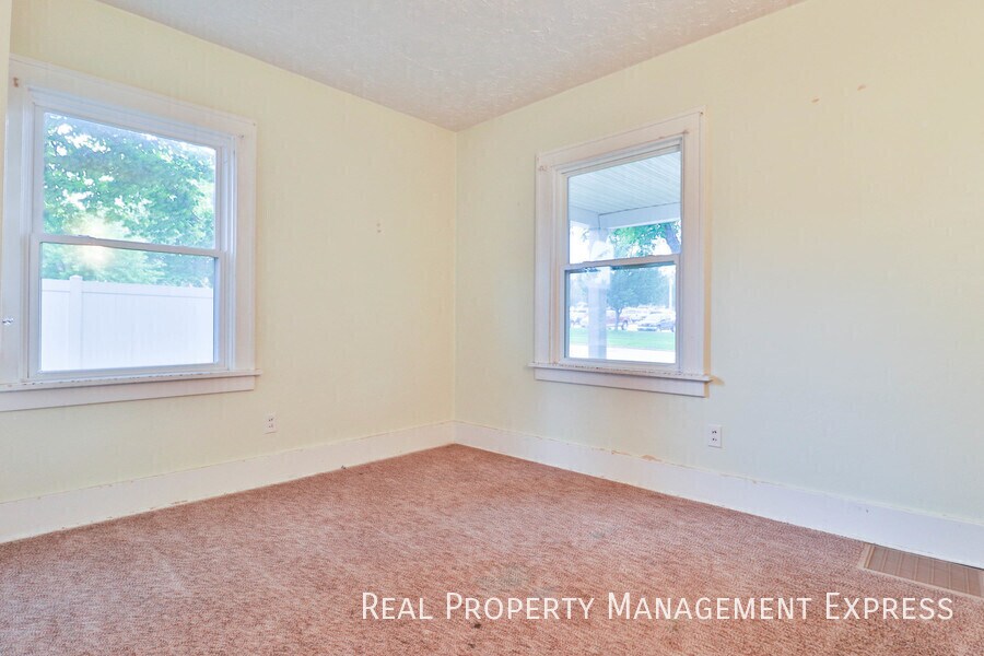 Building Photo - Charming 4 Bedroom 2.5 Bath near Sanford