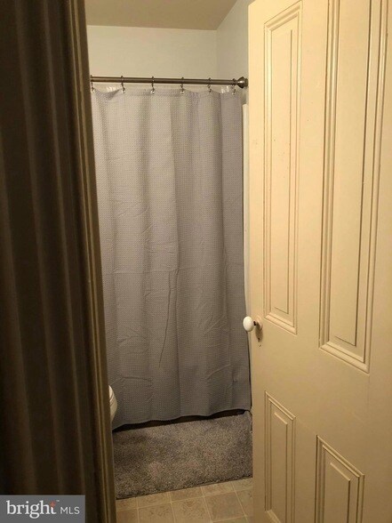 Building Photo - 216 Main St