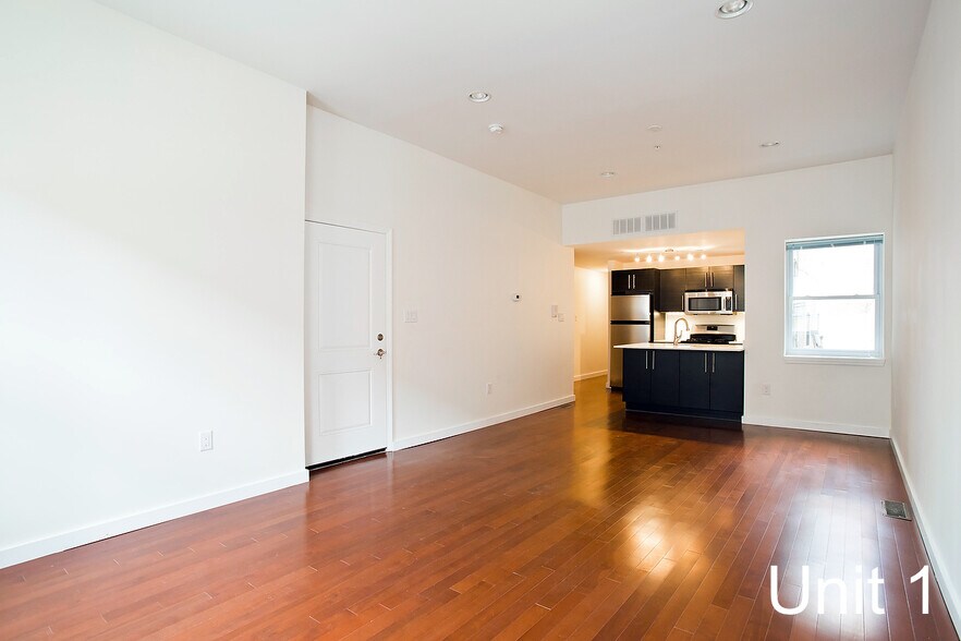 Building Photo - 802 N 16th St