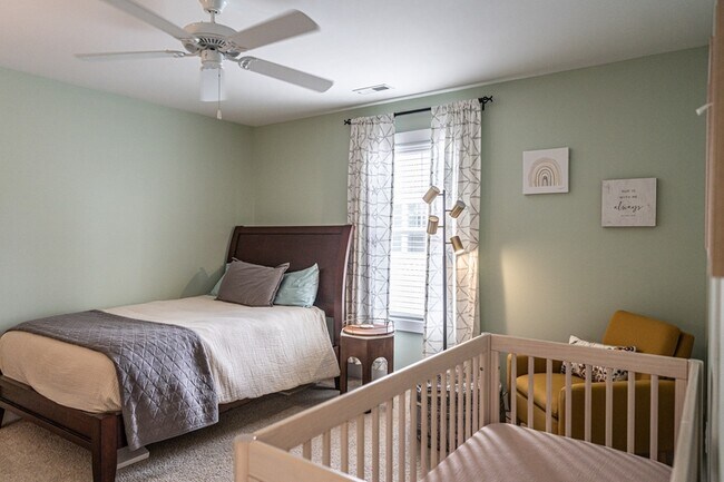 Building Photo - 420 Manning Square