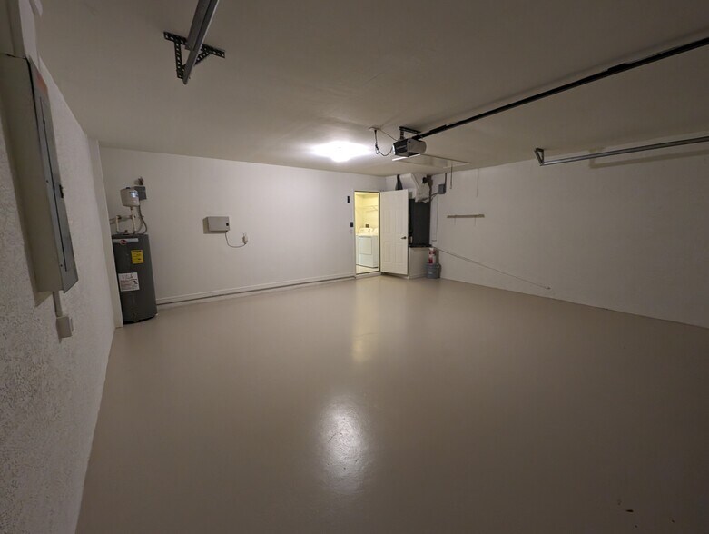 Building Photo - 2229 Heritage Greens Dr