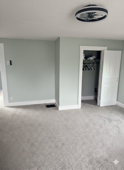 Building Photo - 919 Summer St