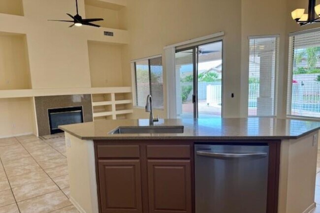 Building Photo - 7798 E Buteo Dr