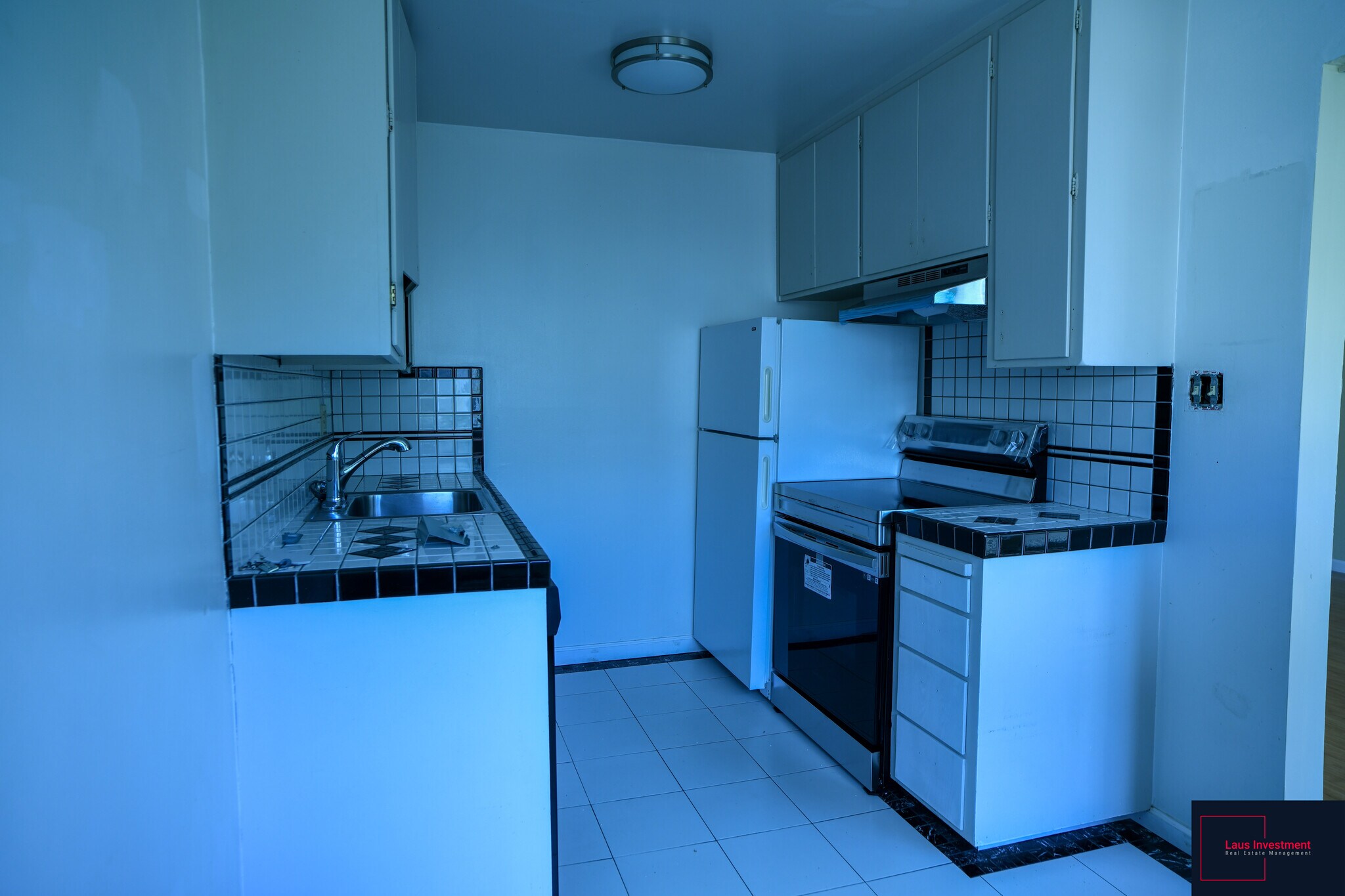 Kitchen - 125 Palm Ave